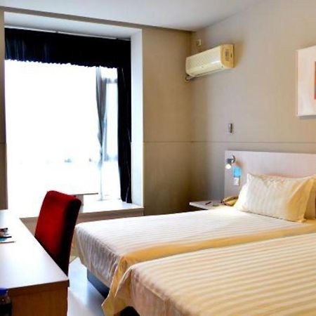 Jinjiang Inn Tiayuan Wuyi Square Taiyuan  Exteriör bild